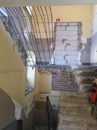 Pl. Grunwaldzki 16/17 - widoczne postępy robót rozbiórkowych, betonowych i murowych